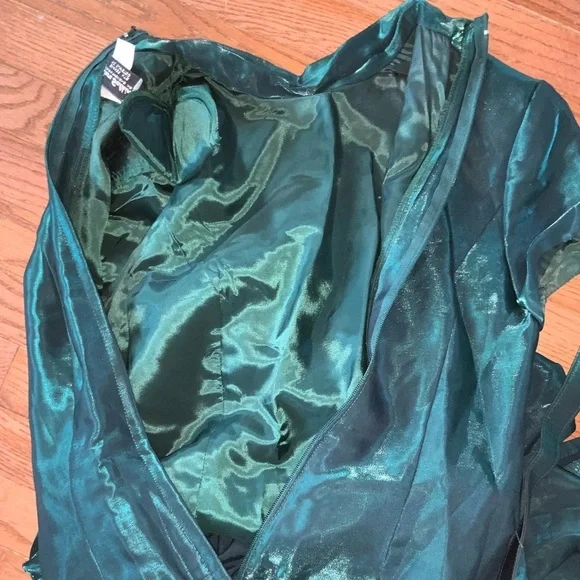 Vintage Laura Salkin Emerald Green Short Sleeve Maxi Formal Dress Size 11/12 - Picture 7 of 14